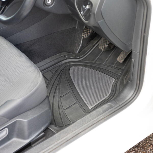 CELEBRITY - DELUXE FULL CROSS REAR SET CAR MATS